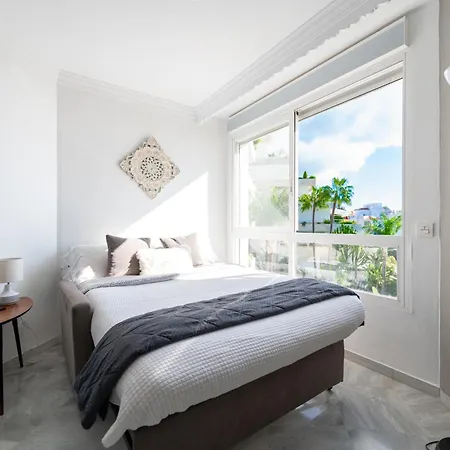 Frente Al Mar Y Paseo Maritimo En El Centro Daire Marbella