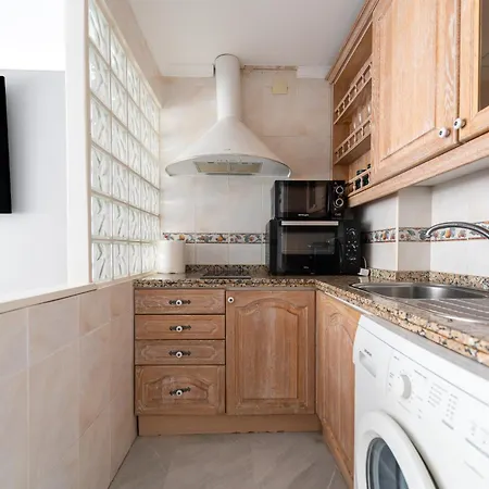 Apartamento Frente Al Mar Y Paseo Marítimo En El Centro Marbella