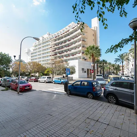 Frente Al Mar Y Paseo Maritimo En El Centro *