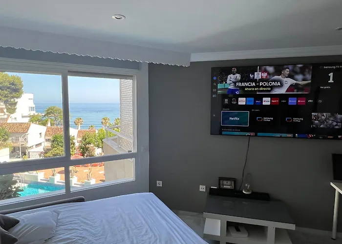 Frente Al Mar Y Paseo Marítimo En El Centro Apartamento